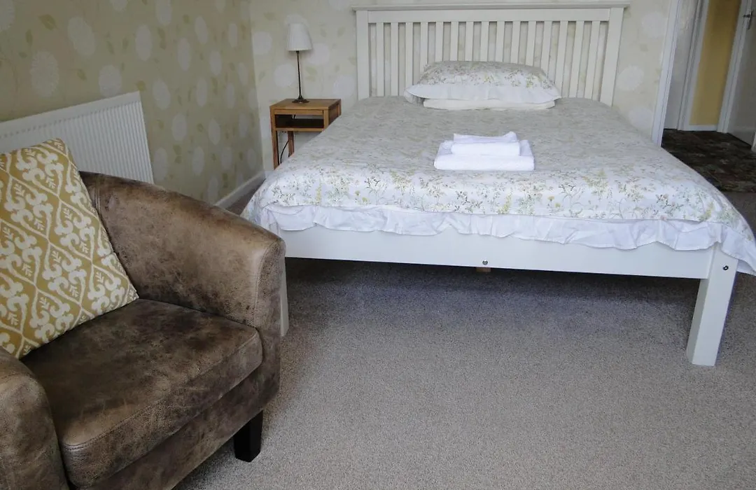 Rockleaze Guesthouse-1