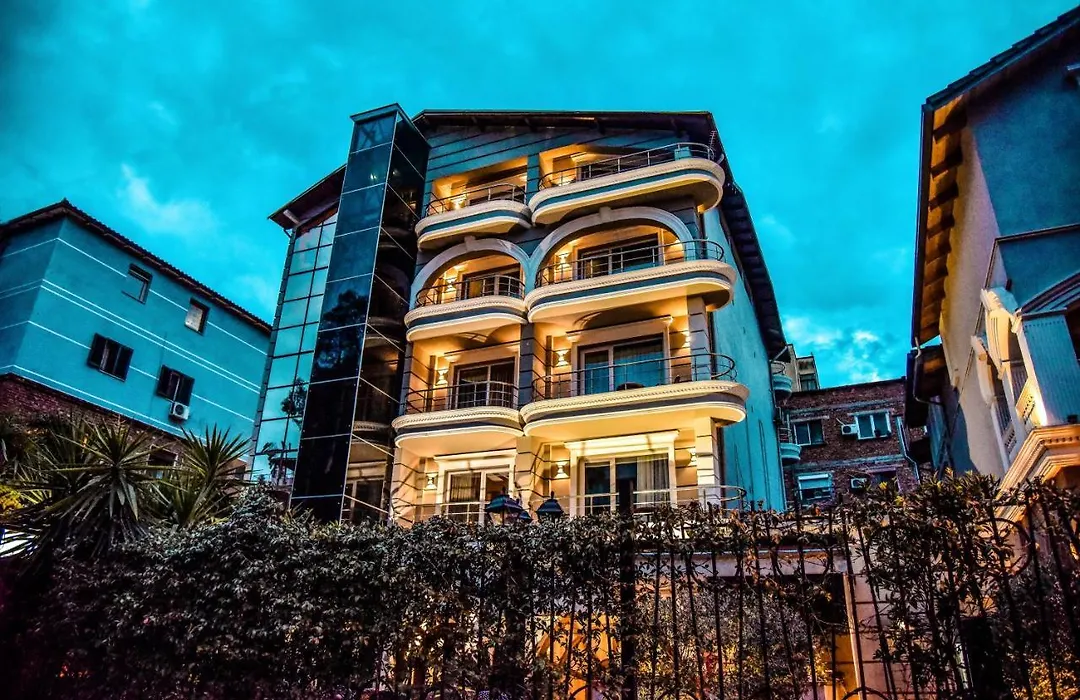 Broadway Boutique Hotel-1