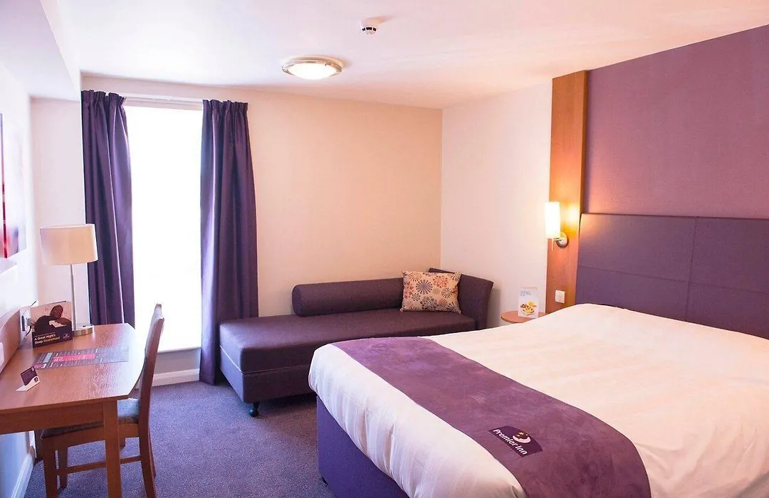 Premier Inn Burnley-1