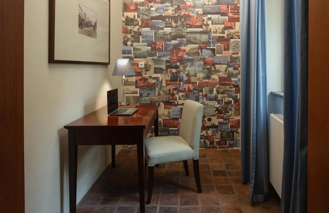 Charles Bridge Heritage Suites By Salvator Hotels-1