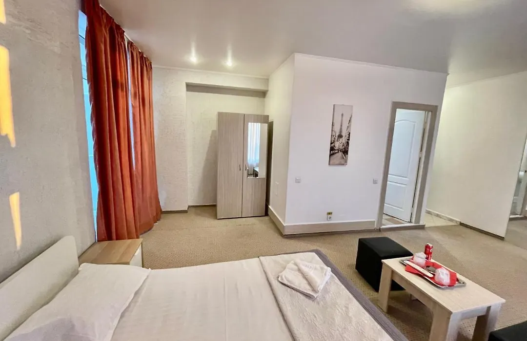 Hotel Mon Caprice-1