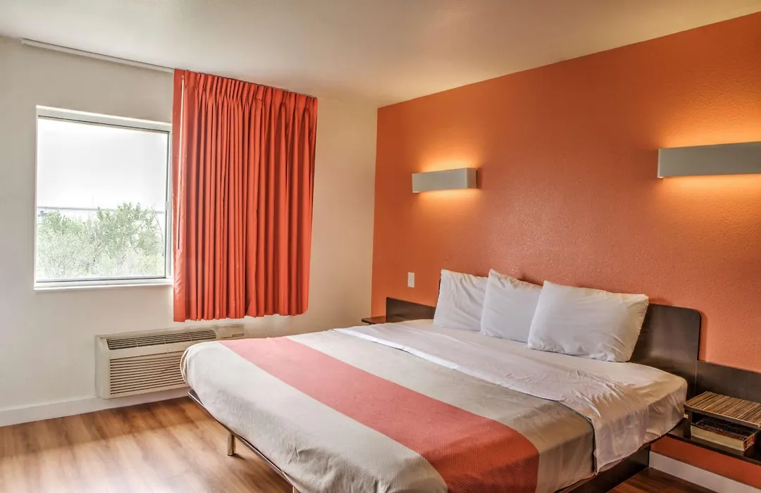 Motel 6-Dallas, TX - Northwest-1