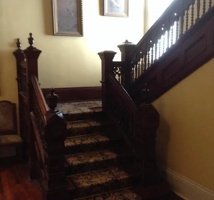The Queen Anne-1