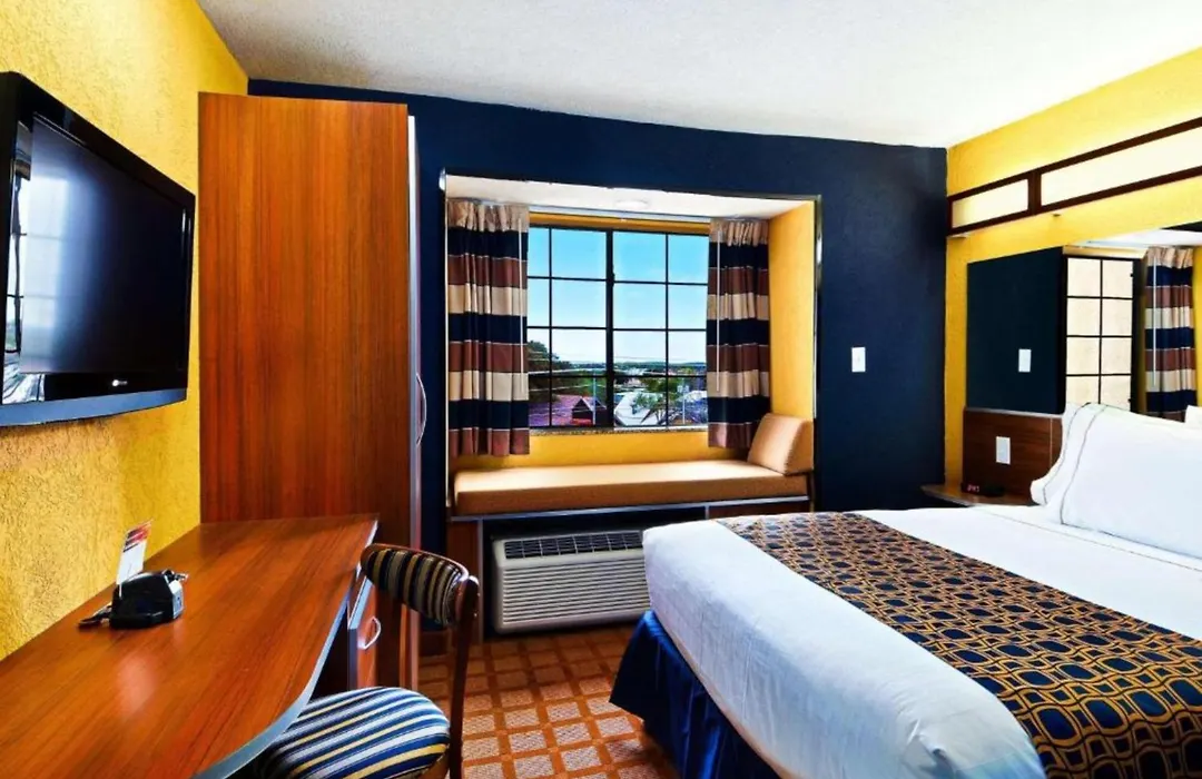 Microtel Inn & Suites By Wyndham New Braunfels I-35-1