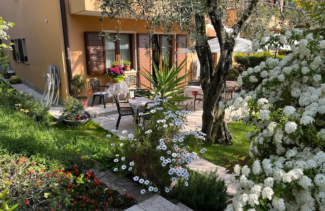 Hotel Villa Nadia-1
