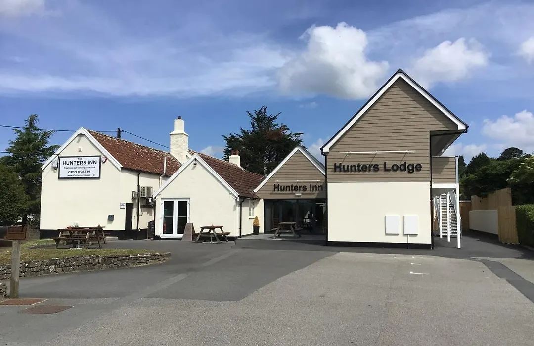 Hunters Lodge-1
