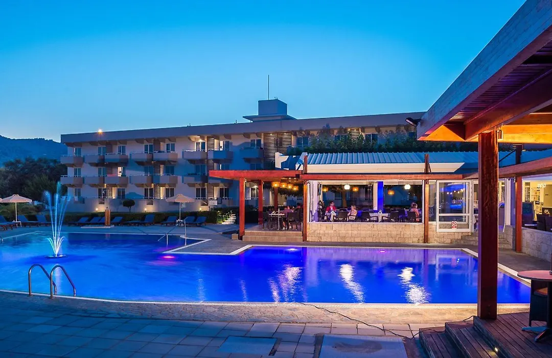 Zoes Hotel & Suites-1