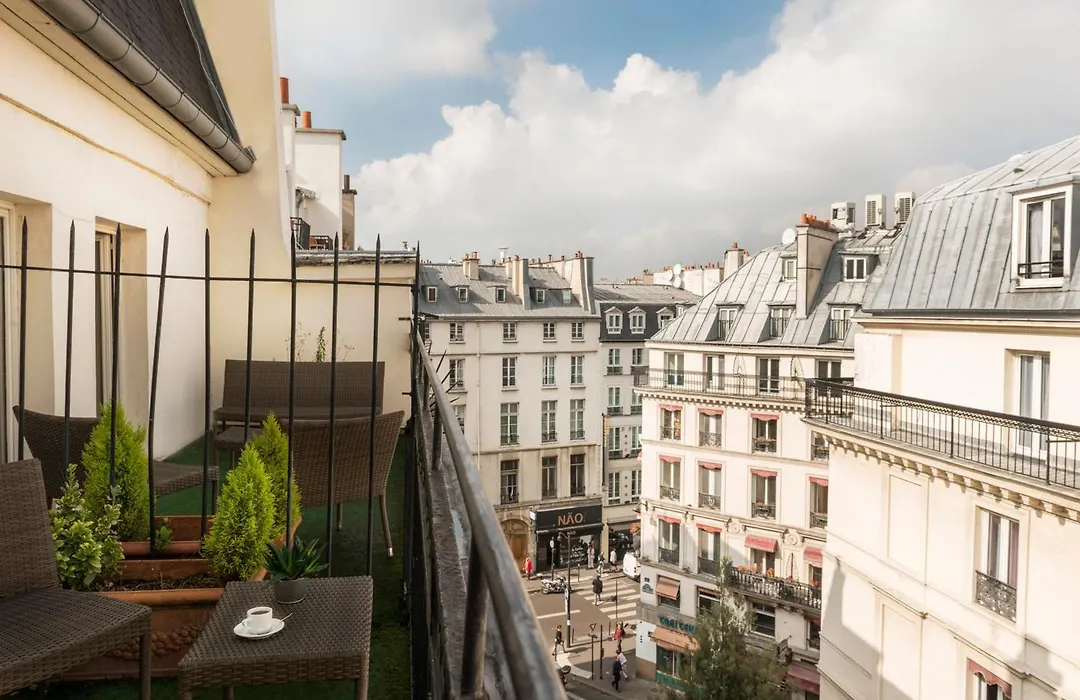 Maison Axel Opéra Paris-1