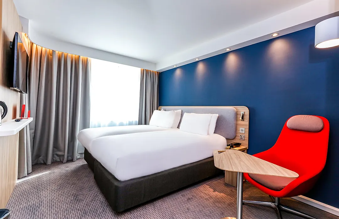 Holiday Inn Express Edinburgh City West By Ihg-1