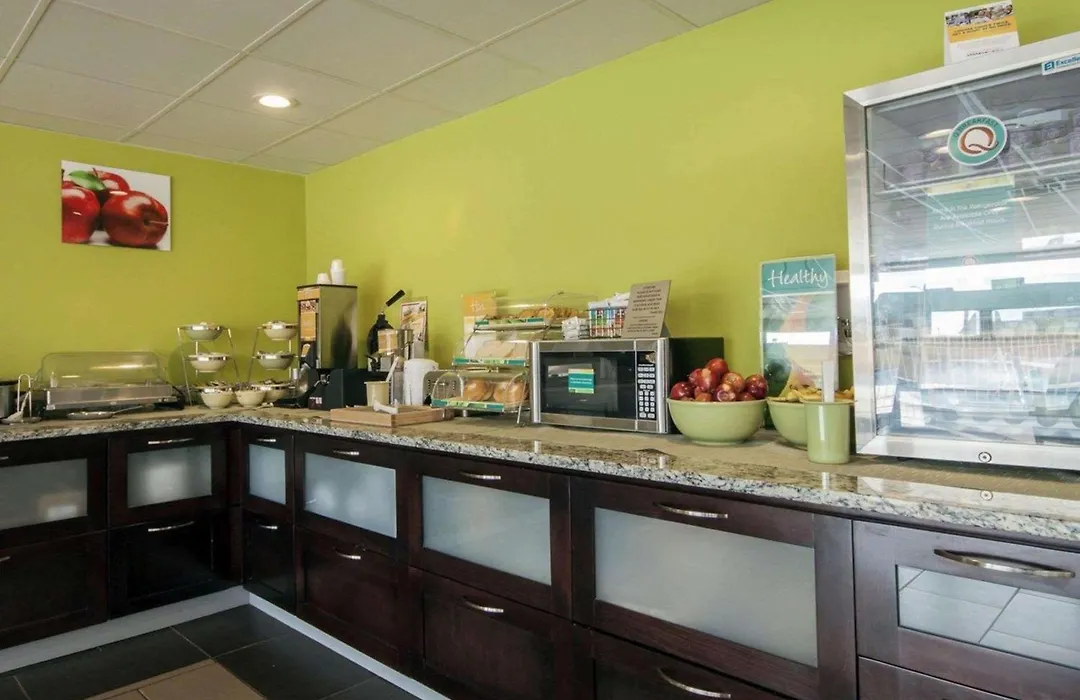 Quality Inn & Suites Airport-1