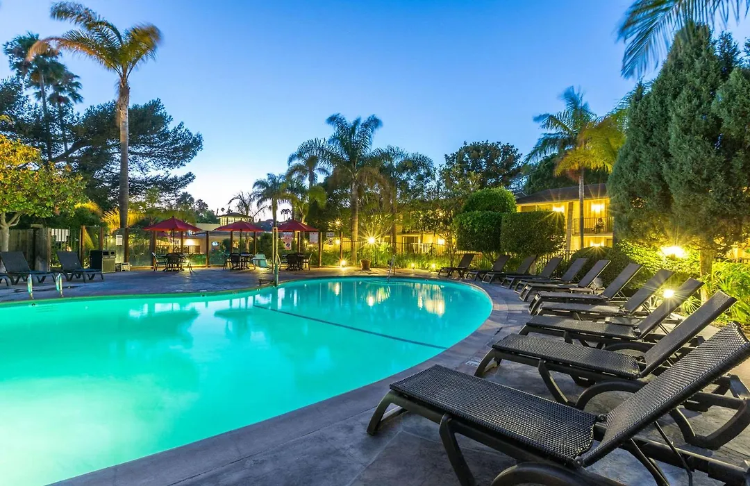 Ramada By Wyndham Santa Barbara-1