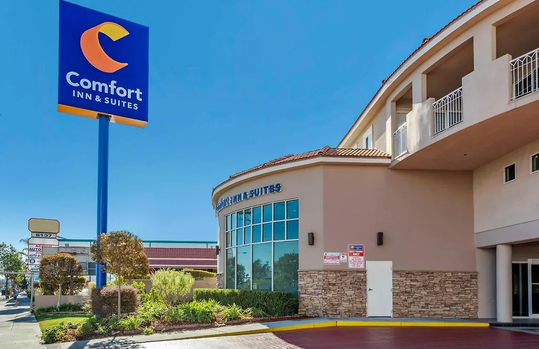 Comfort Inn & Suites Near Universal - N Hollywood - Burbank-1