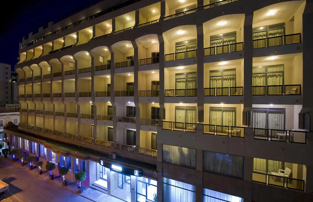 Alexandra Hotel-1