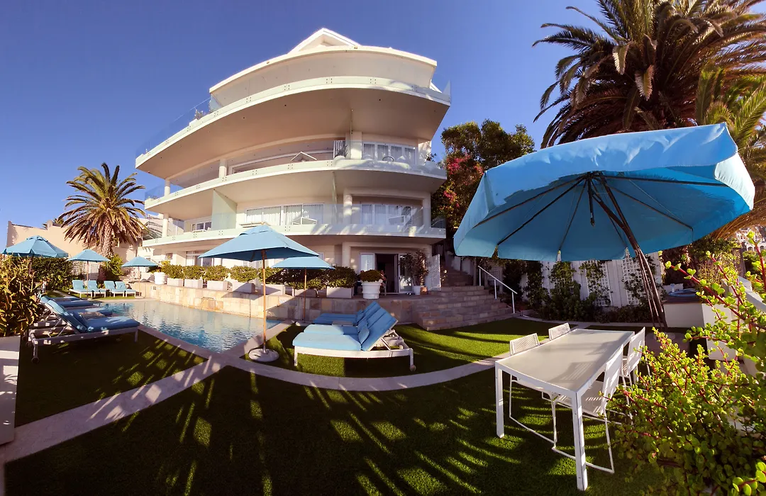 The Clarendon - Bantry Bay-1