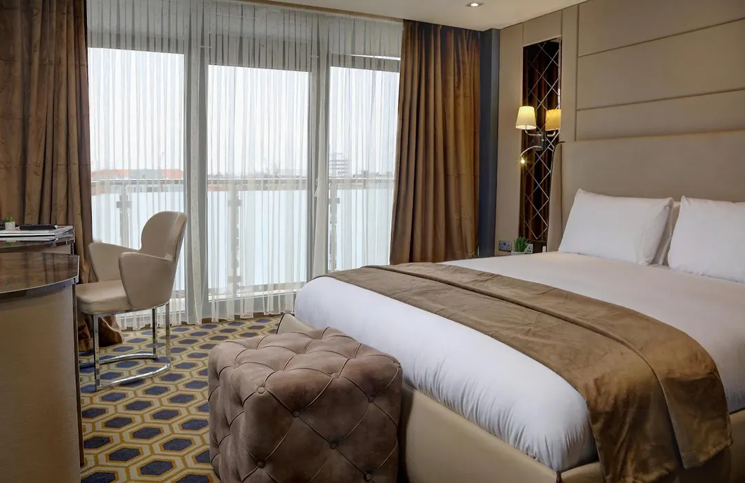 Putney Hotel-1