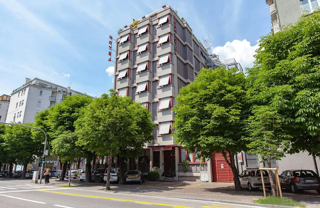 Park Hotel Meublé-1