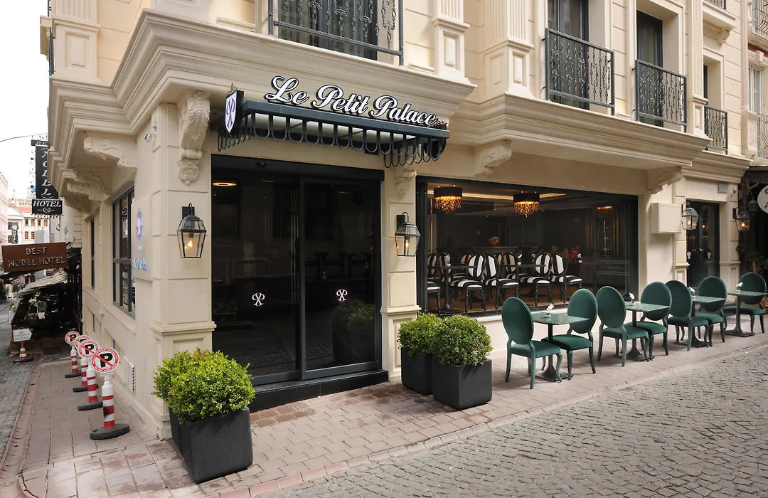 Le Petit Palace Hotel - Special Category-1