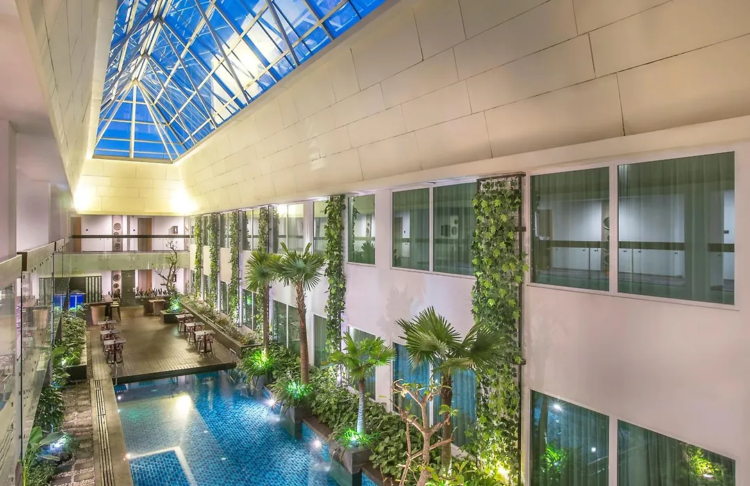 Holiday Inn Bandung Pasteur By Ihg-1