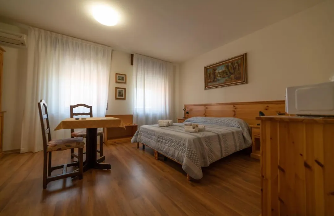 Hotel Siros-1
