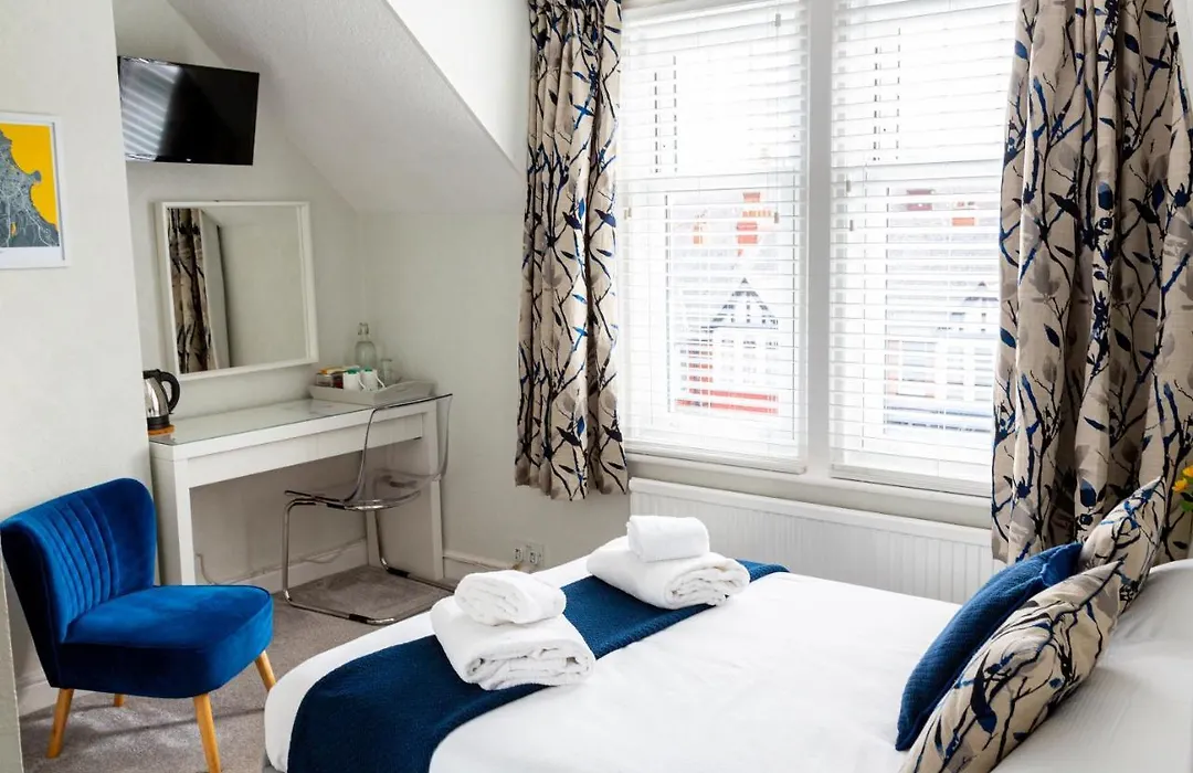 Kingsway Guesthouse - A Selection Of Single, Double And Family Rooms In A Central Location-1