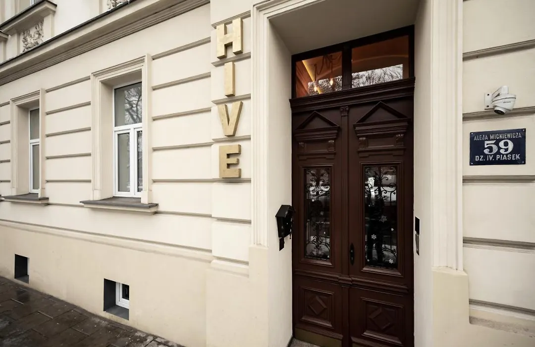 Hive Family House-1