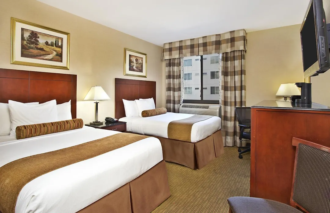 Best Western Plus Arena Hotel-1