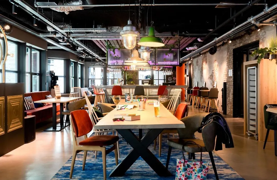 Moxy The Hague-1