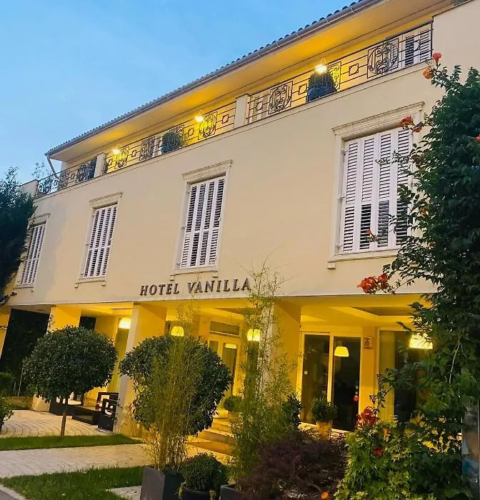Hotel Vanilla-1