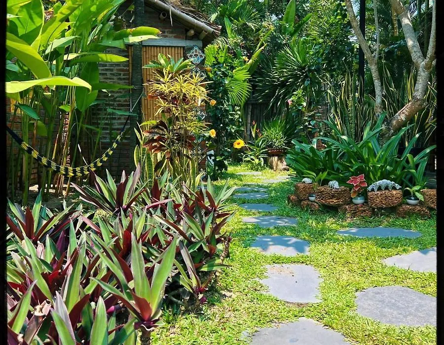 The Happy Bird B&B-1