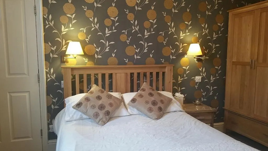 Brentwood Guest House-1