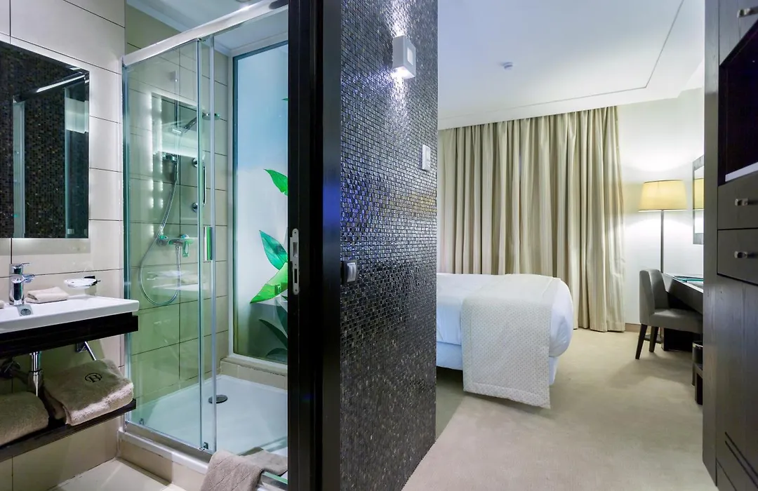 Business Hotel-1