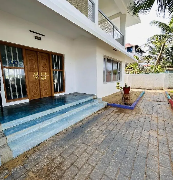 Chameleon Beach Resort, Cherai-1