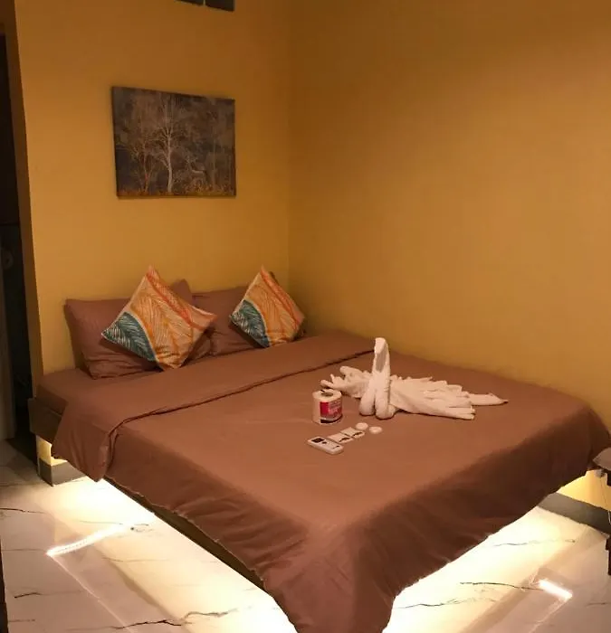 Elmo'S Place-1