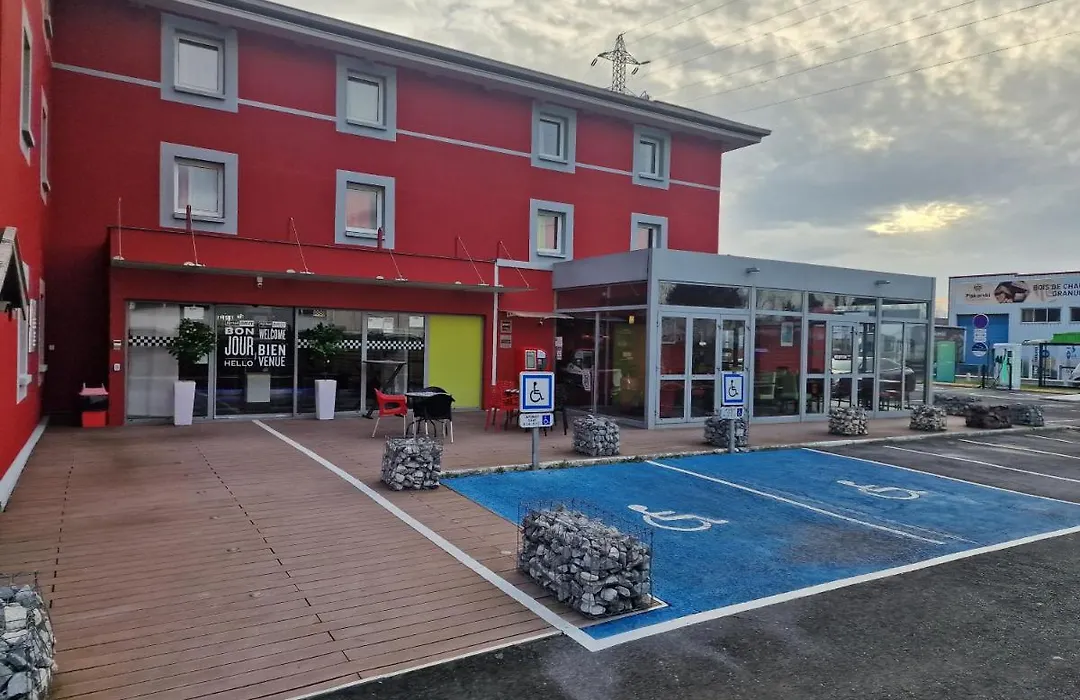 Enzo Hotels Reims Tinqueux-1