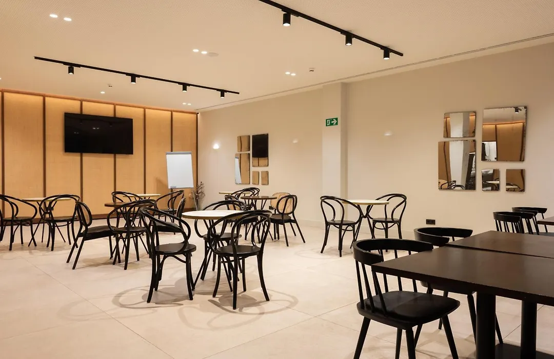 Leonardo Hotel San Sebastián-1