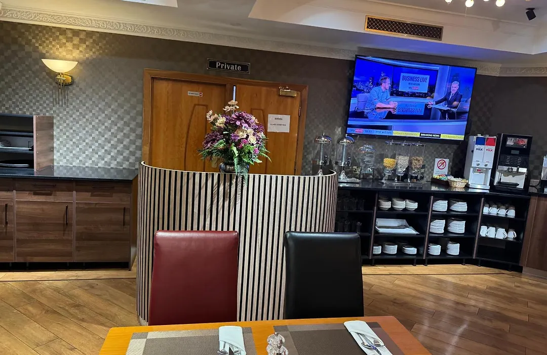 Savera Hotel South Ruislip-1