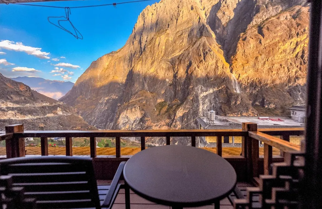 Tibet Guest House 虎跳峡卓玛客栈-1