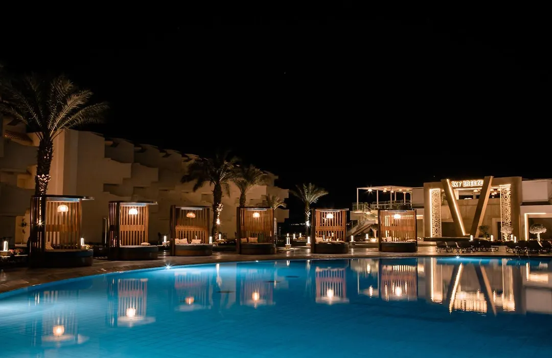 The V Luxury Resort Sahl Hasheesh-1