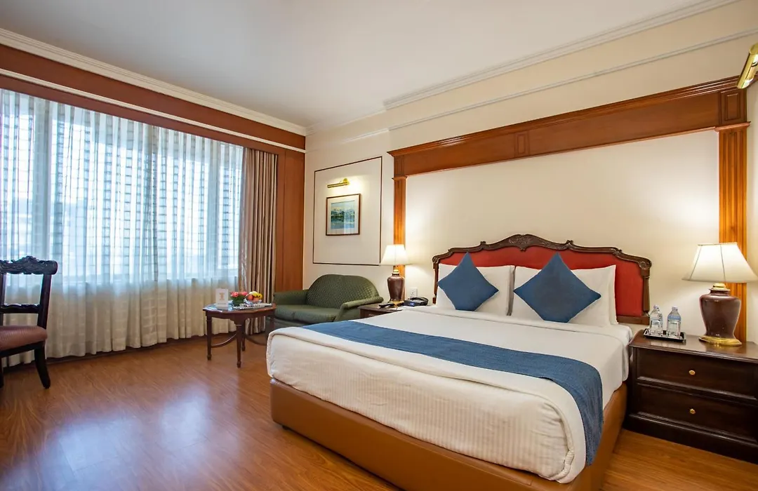 The Everest Hotel-1