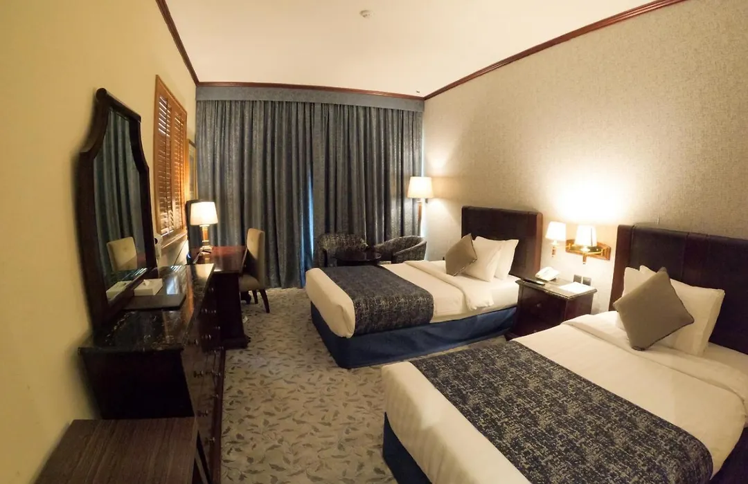 Knight Armour Hotel-1