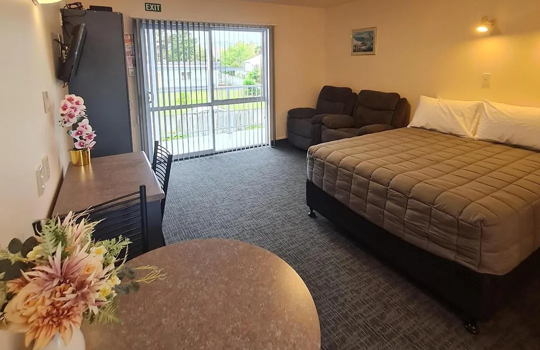 Avenue Heights Motel-1