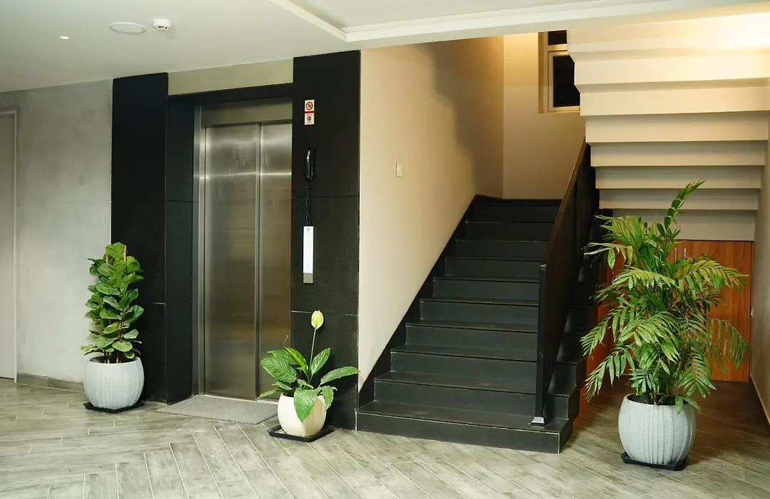 32 Urban By Akoya Hotels - Gachibowli, West Hyderabad-1
