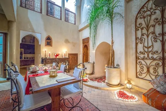 Riad Jaune Safran Entire House-1