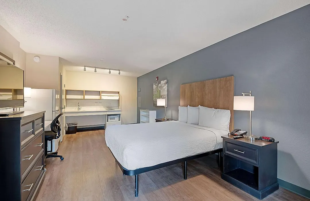 Extended Stay America Suites - Miami - Airport - Blue Lagoon-1