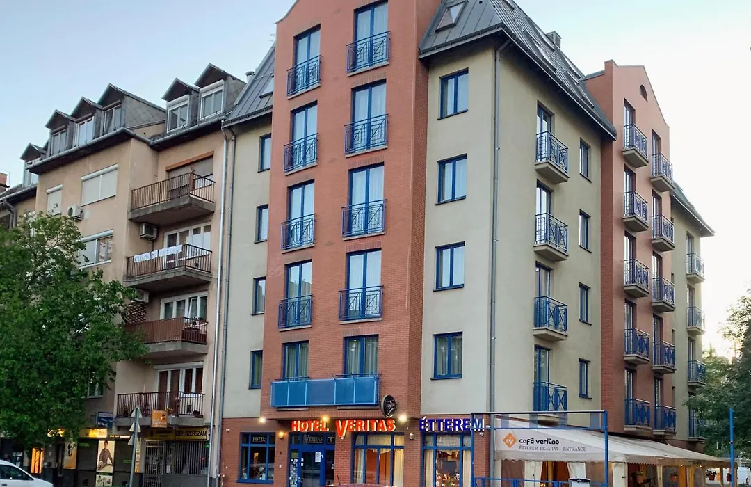 Hotel Veritas-1