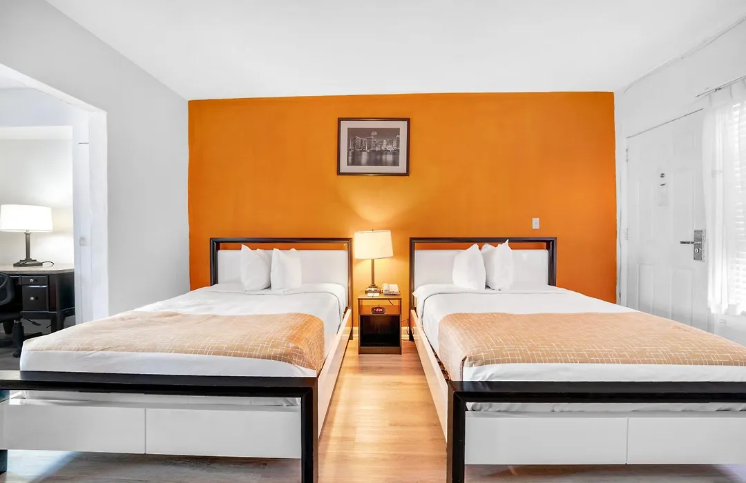 Travelodge By Wyndham Miami Biscayne Bay-1