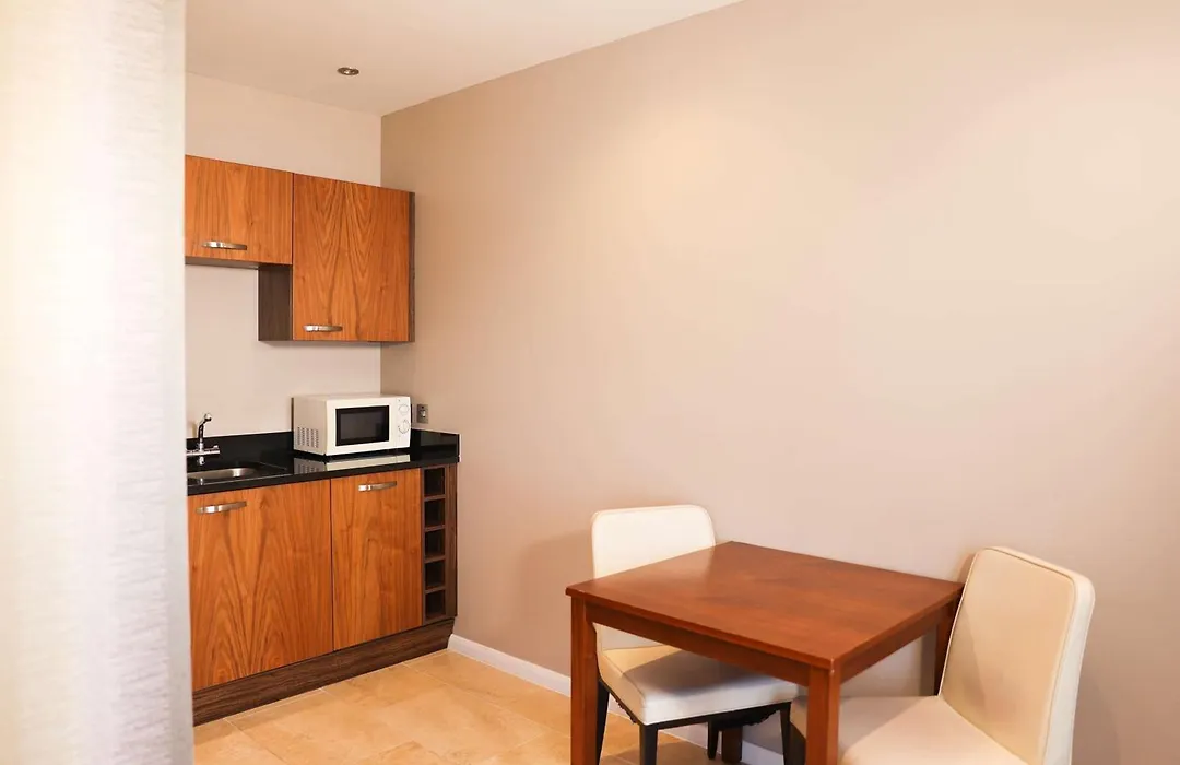 Doubletree By Hilton Milton Keynes-1