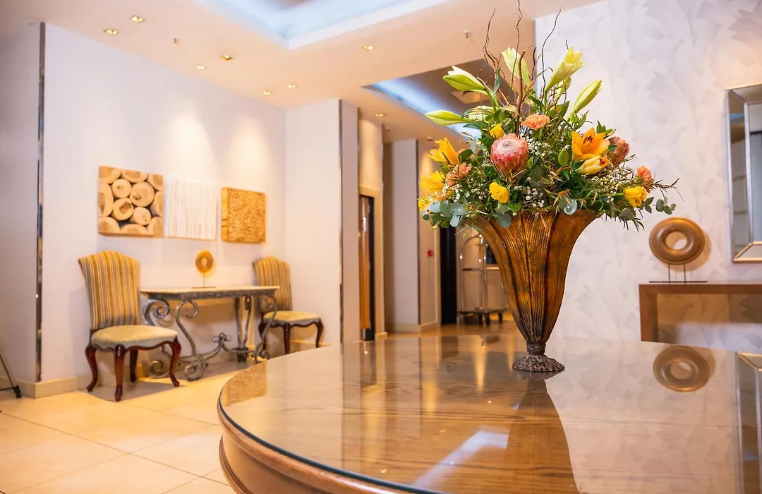 Golden Horse Hotel-1