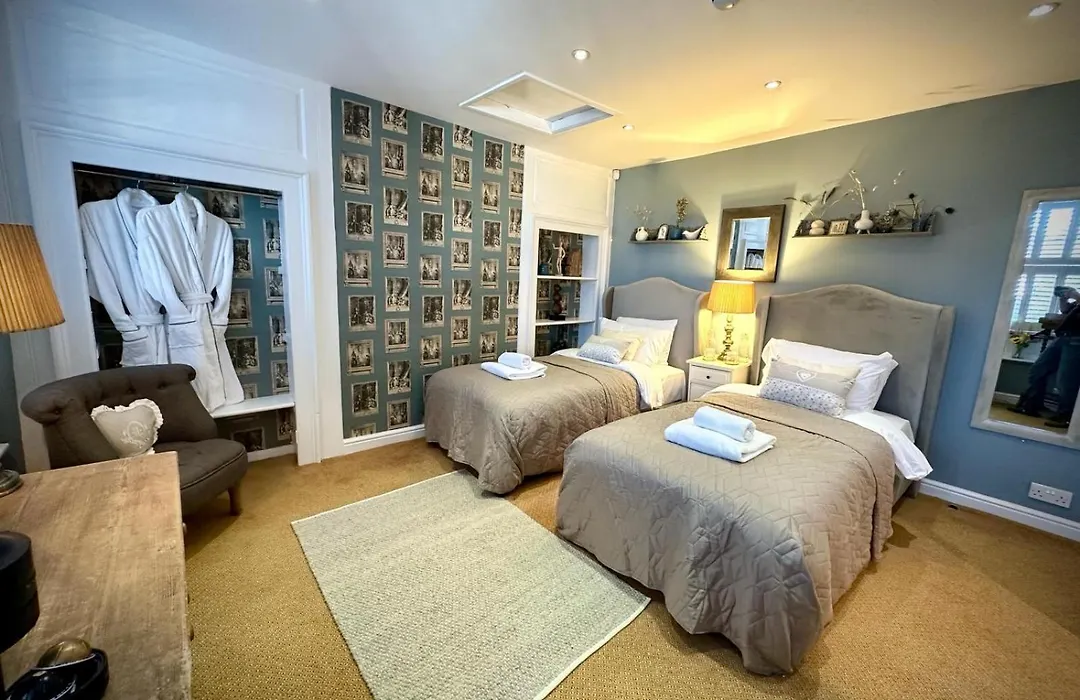The Three Tuns-1