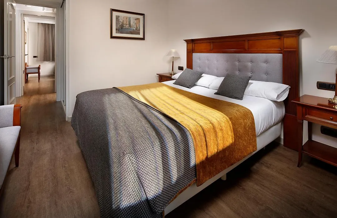 Apartaments-Hotel Hispanos 7 Suiza-1